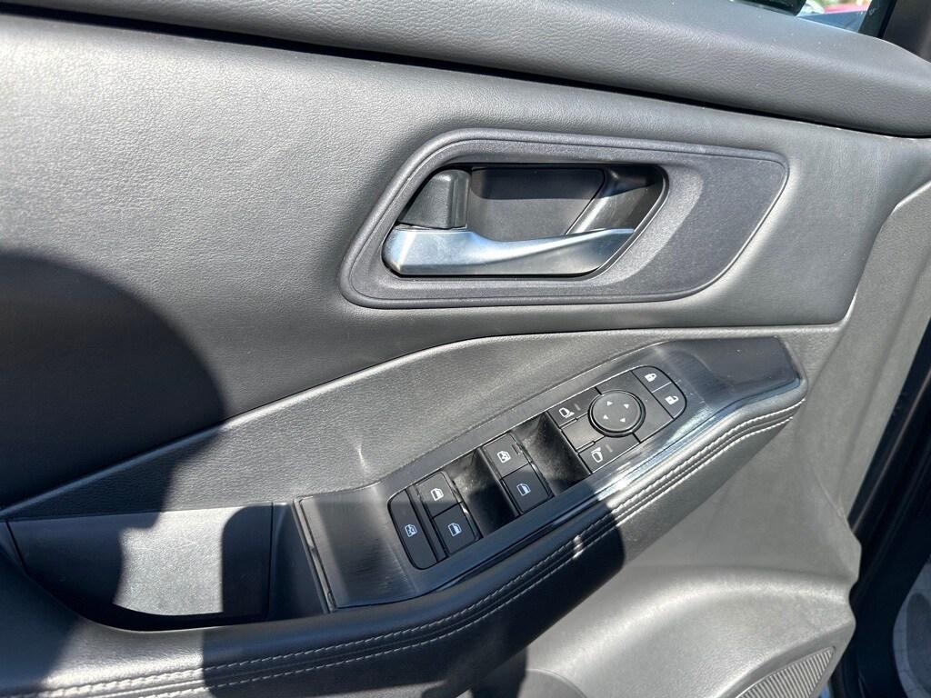 used 2024 Nissan Rogue car, priced at $22,988