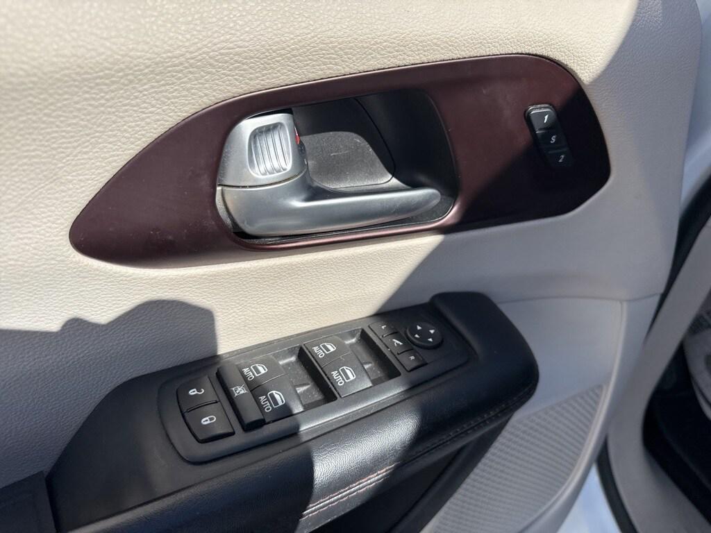 used 2017 Chrysler Pacifica car, priced at $16,500