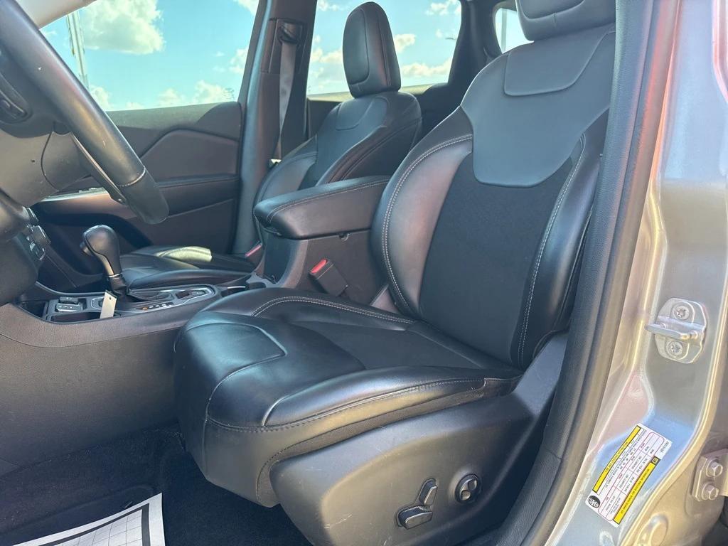 used 2019 Jeep Cherokee car, priced at $15,850