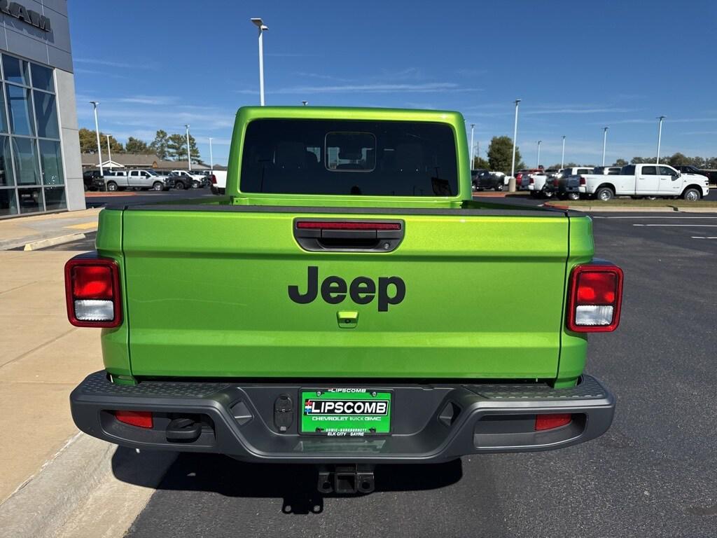 new 2025 Jeep Gladiator car, priced at $52,737