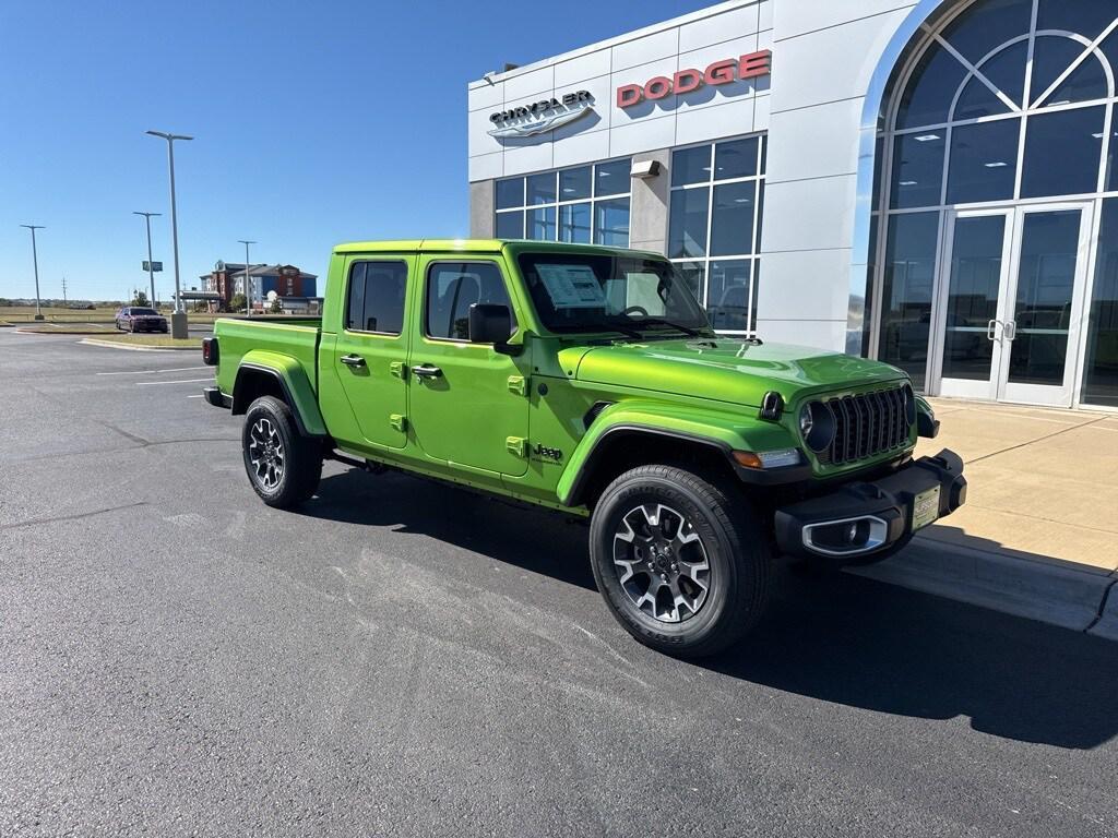 new 2025 Jeep Gladiator car, priced at $52,737