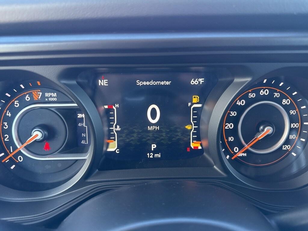 new 2025 Jeep Gladiator car, priced at $52,737