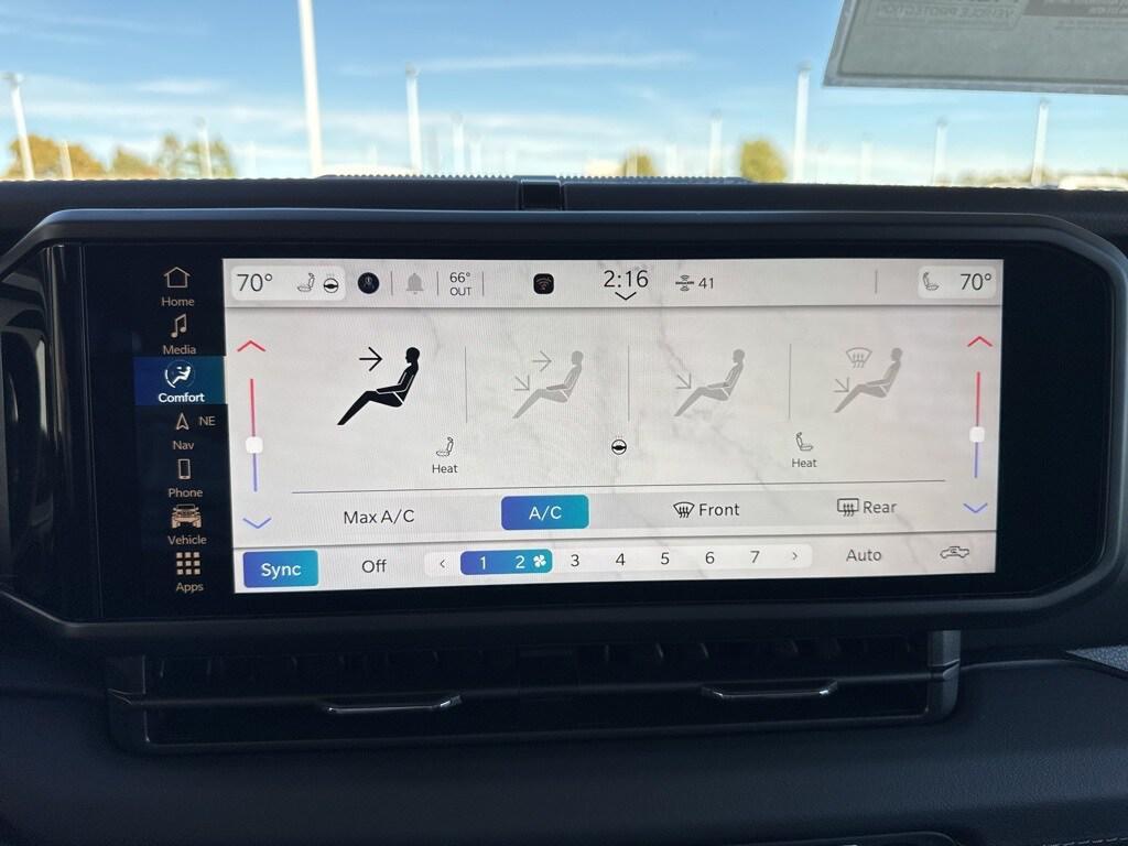 new 2025 Jeep Gladiator car, priced at $52,737