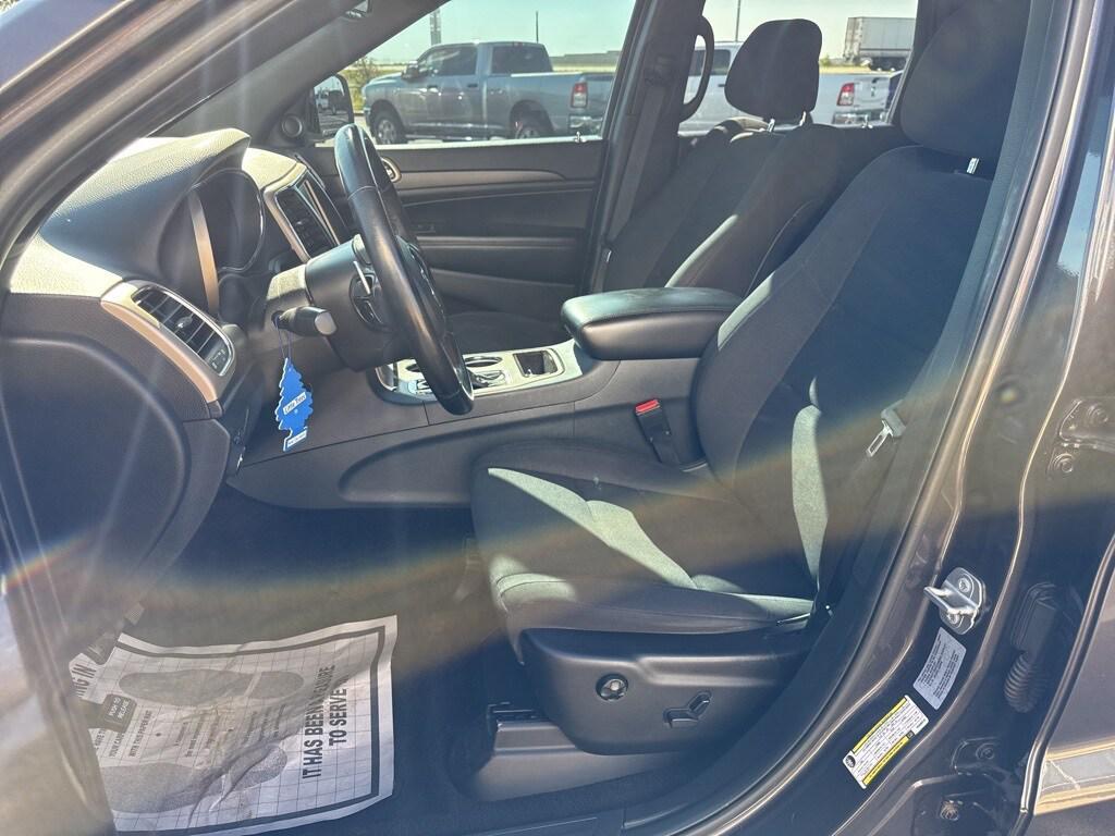 used 2017 Jeep Grand Cherokee car, priced at $14,000