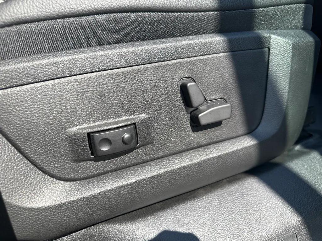 new 2025 Ram 2500 car, priced at $76,257