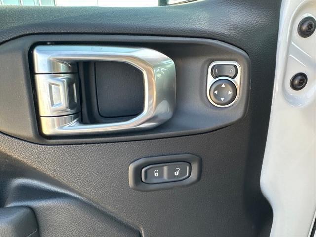 new 2025 Jeep Wrangler car, priced at $47,880