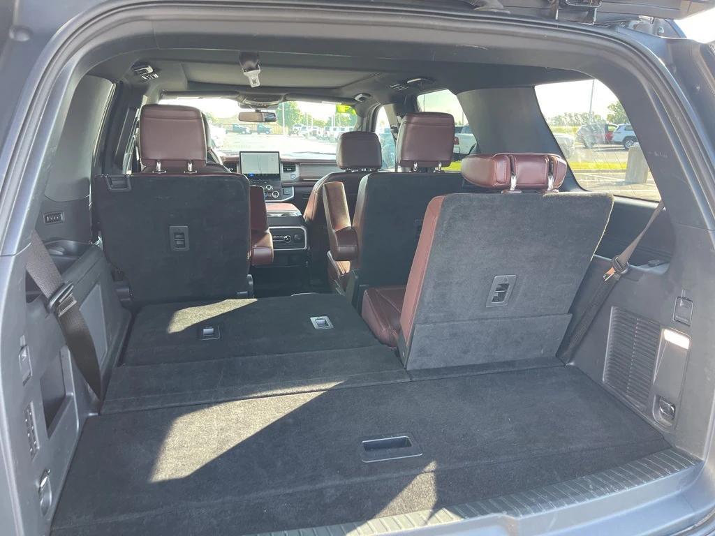 used 2024 Ford Expedition car, priced at $49,918