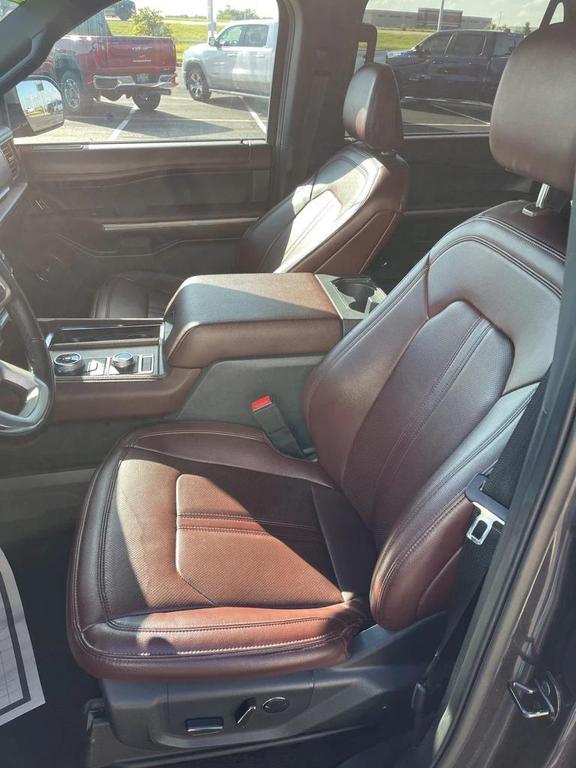 used 2024 Ford Expedition car, priced at $49,918