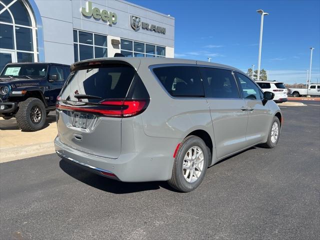 new 2025 Chrysler Pacifica car, priced at $41,870