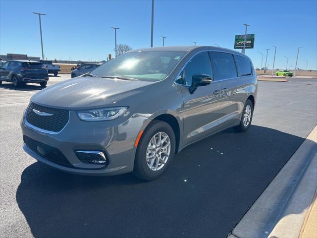 new 2025 Chrysler Pacifica car, priced at $41,870