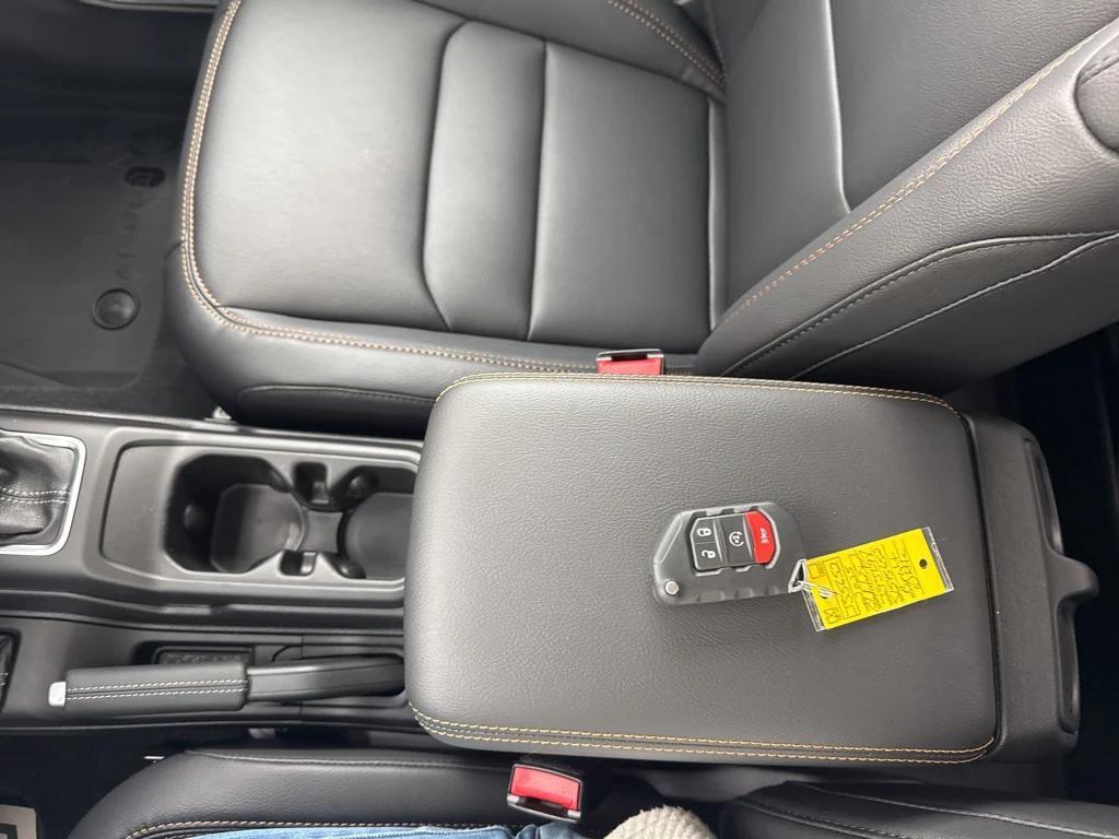 new 2025 Jeep Gladiator car, priced at $49,019