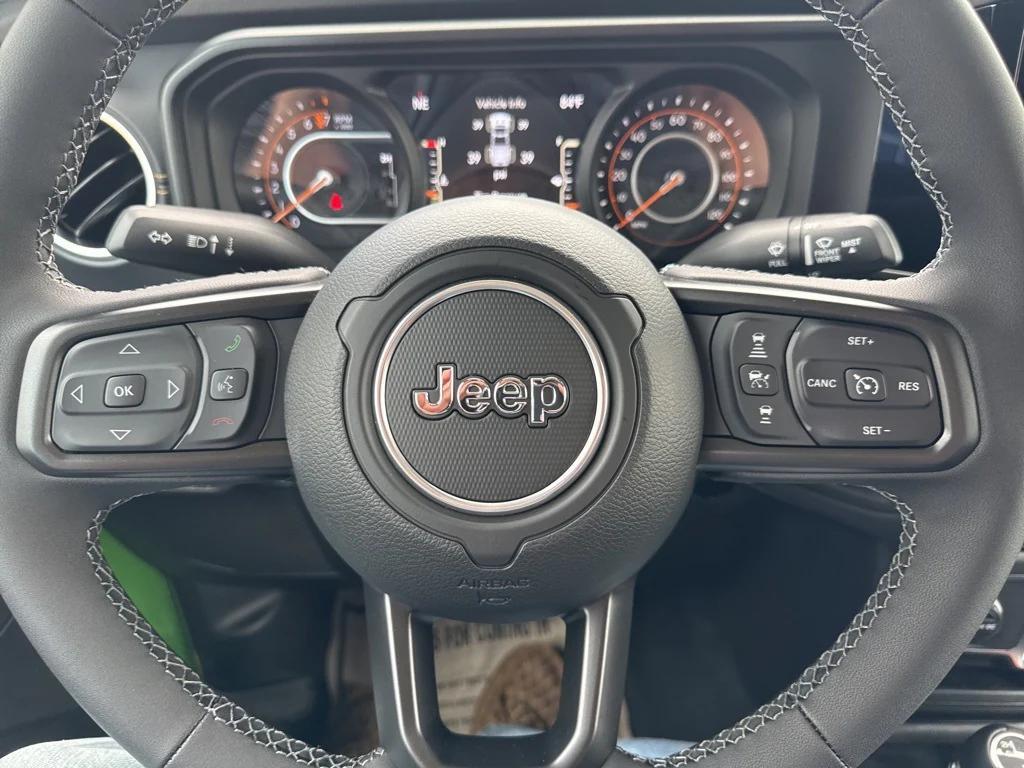 new 2025 Jeep Gladiator car, priced at $44,619