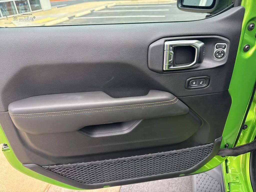 new 2025 Jeep Gladiator car, priced at $44,619