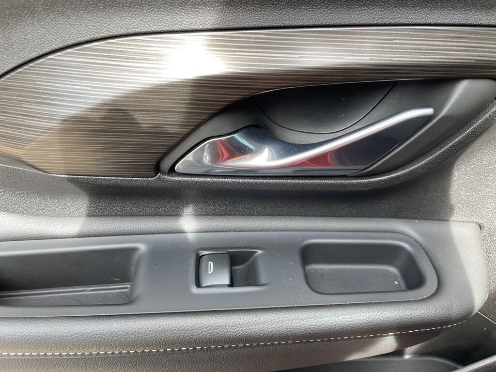 used 2024 GMC Terrain car, priced at $22,304