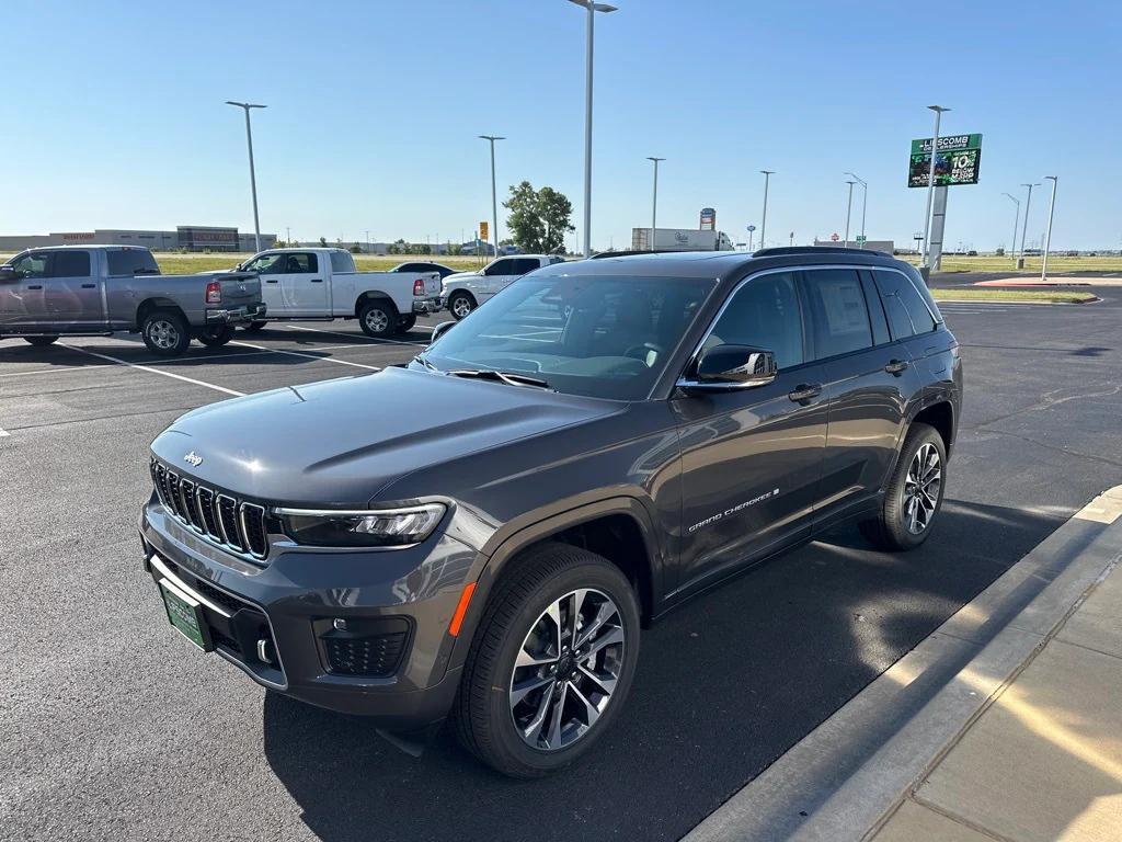 new 2025 Jeep Grand Cherokee car, priced at $57,356