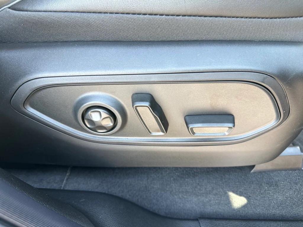 new 2025 Jeep Grand Cherokee car, priced at $57,356