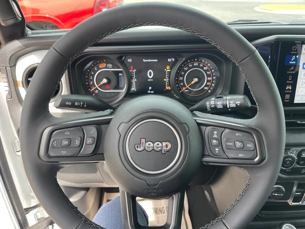 new 2025 Jeep Wrangler car, priced at $42,415