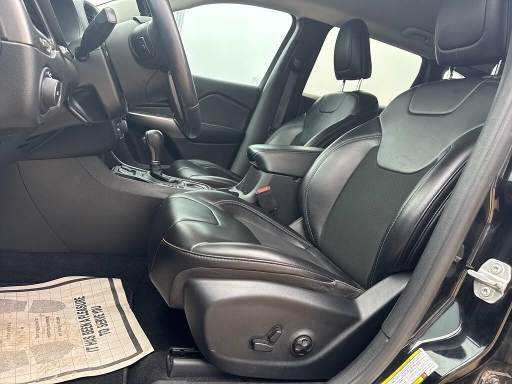 used 2019 Jeep Cherokee car, priced at $14,972