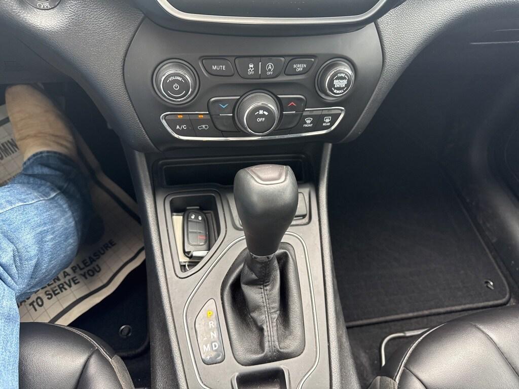 used 2019 Jeep Cherokee car, priced at $14,972