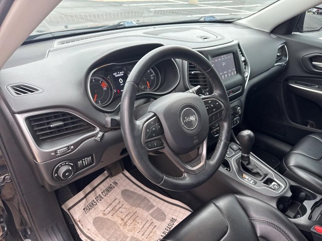 used 2019 Jeep Cherokee car, priced at $14,972