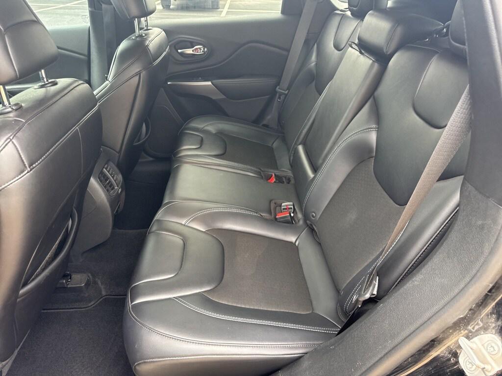 used 2019 Jeep Cherokee car, priced at $14,972