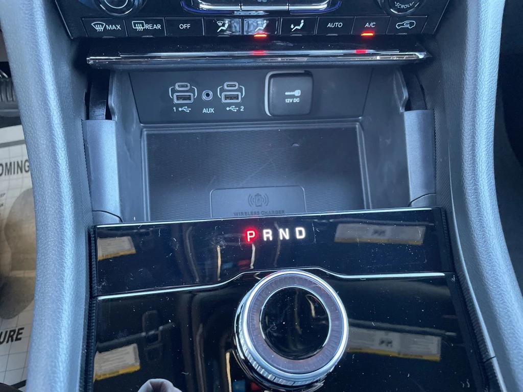 new 2025 Jeep Grand Cherokee car, priced at $45,379