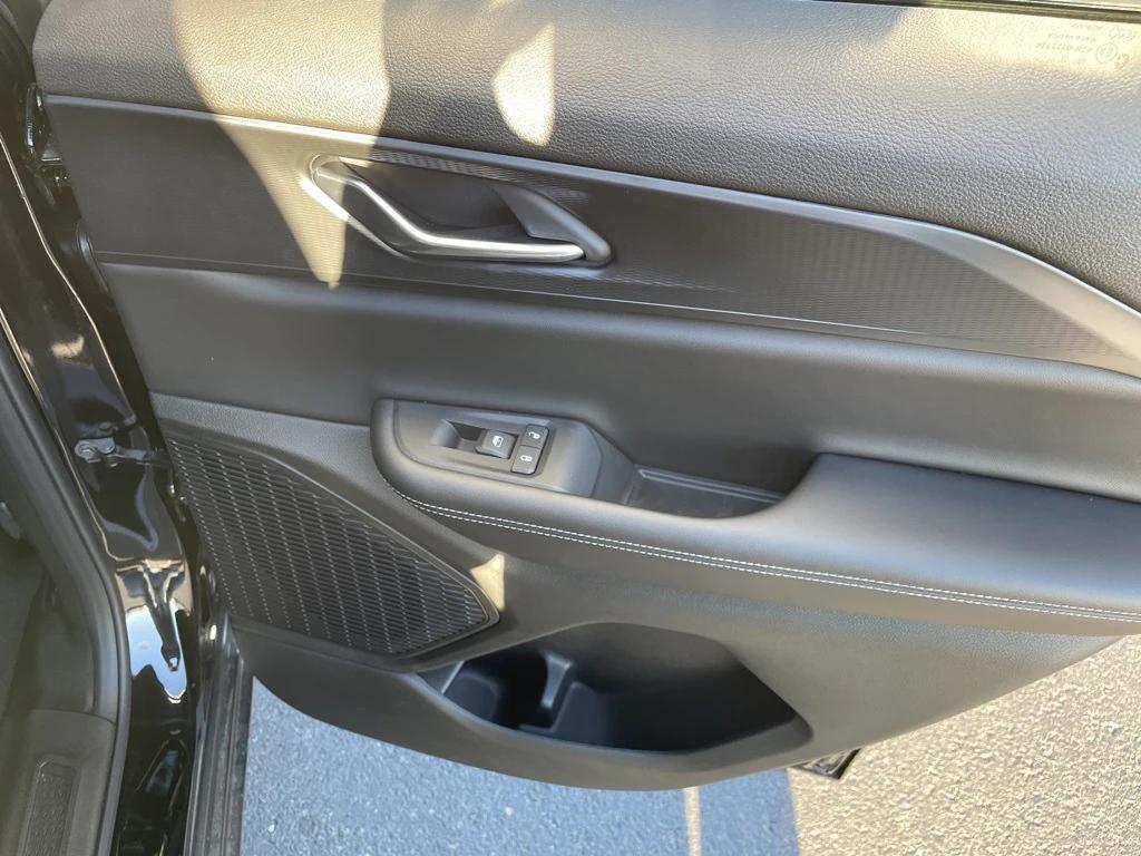 new 2025 Jeep Grand Cherokee car, priced at $45,379