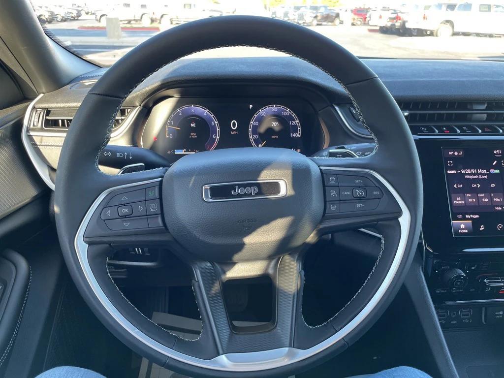 new 2025 Jeep Grand Cherokee car, priced at $45,379