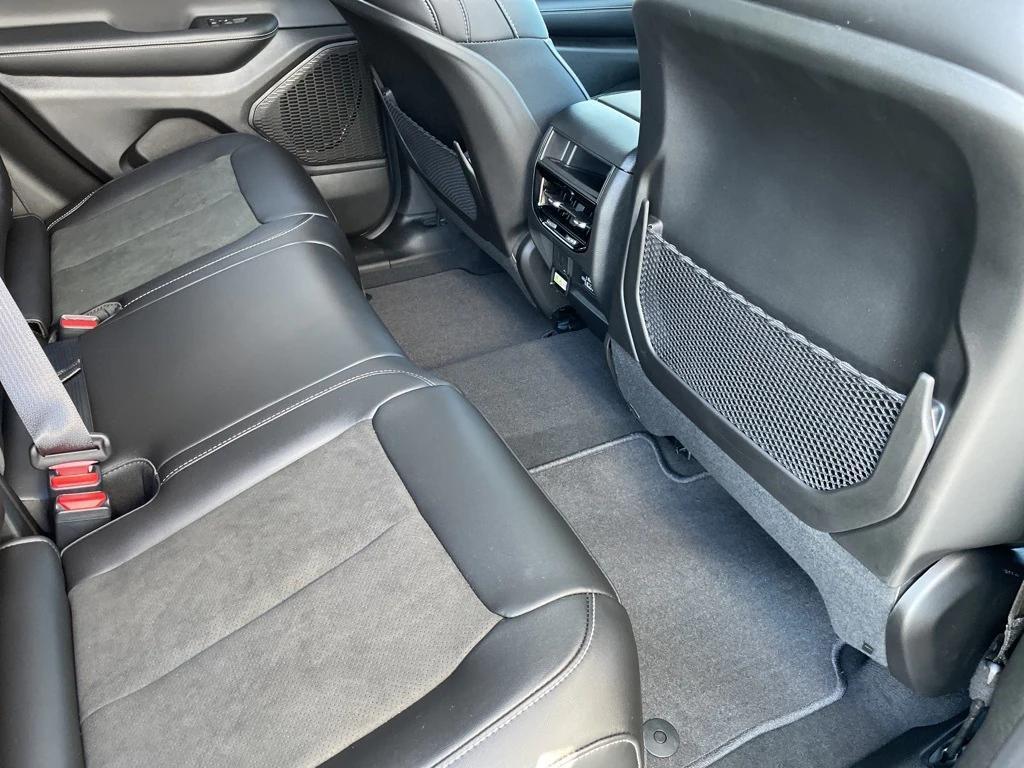 new 2025 Jeep Grand Cherokee car, priced at $45,379