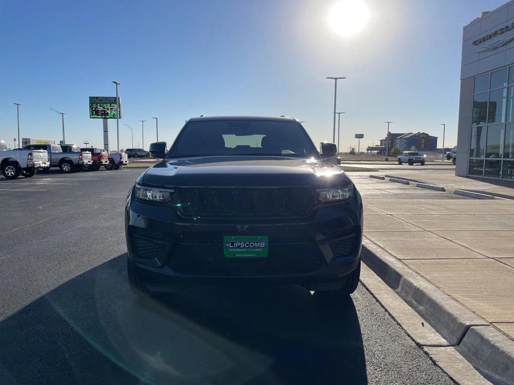 new 2025 Jeep Grand Cherokee car, priced at $45,379