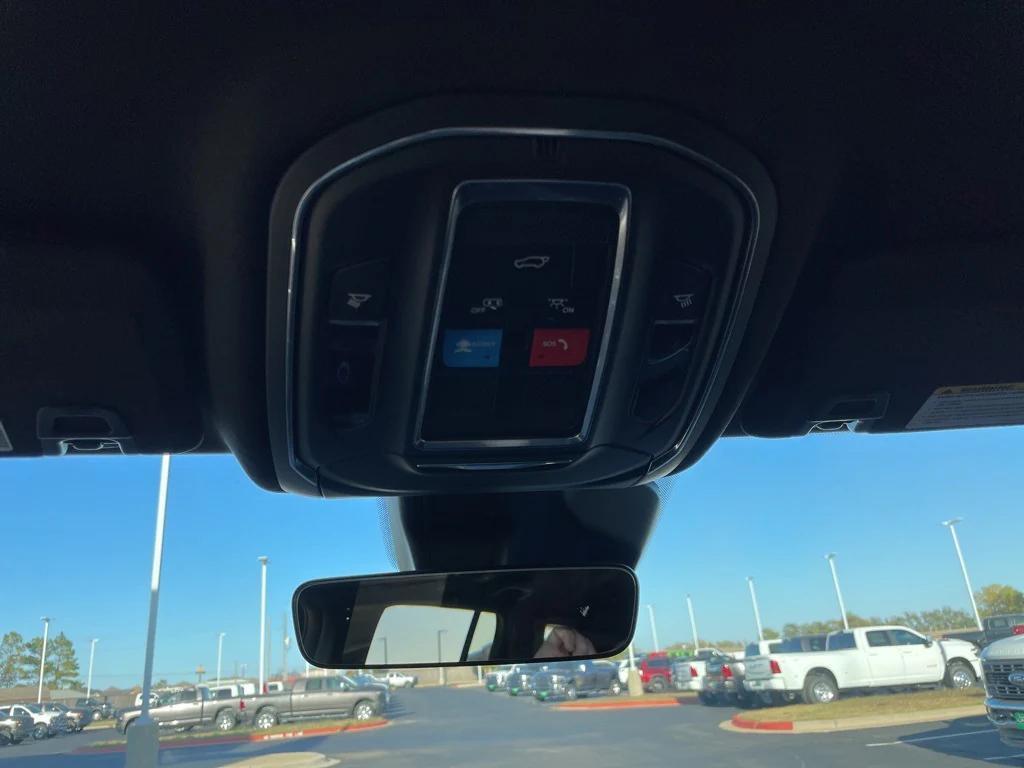 new 2025 Jeep Grand Cherokee car, priced at $45,379