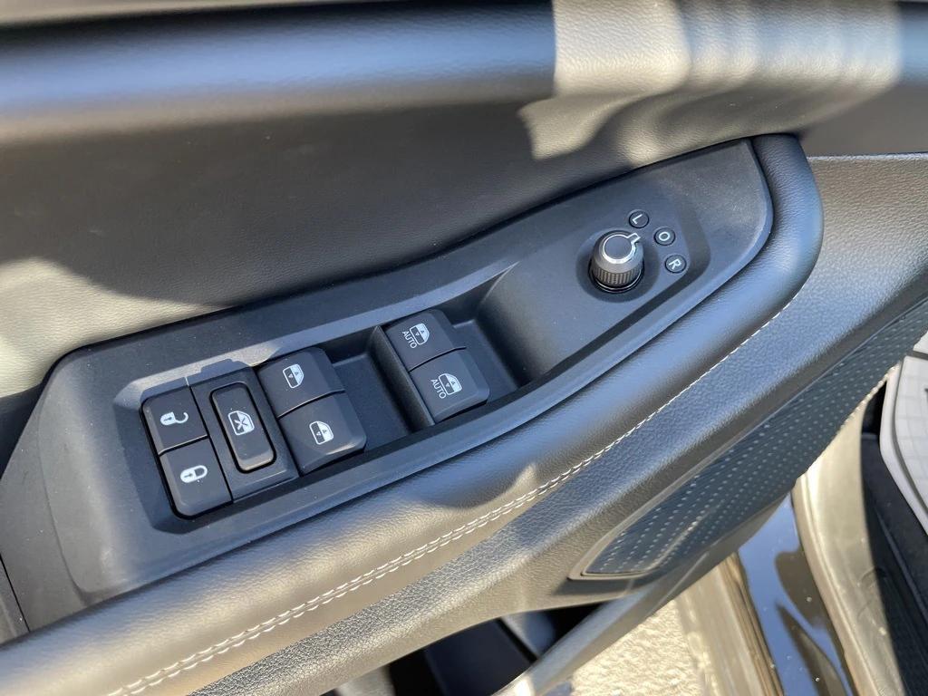 new 2025 Jeep Grand Cherokee car, priced at $45,379