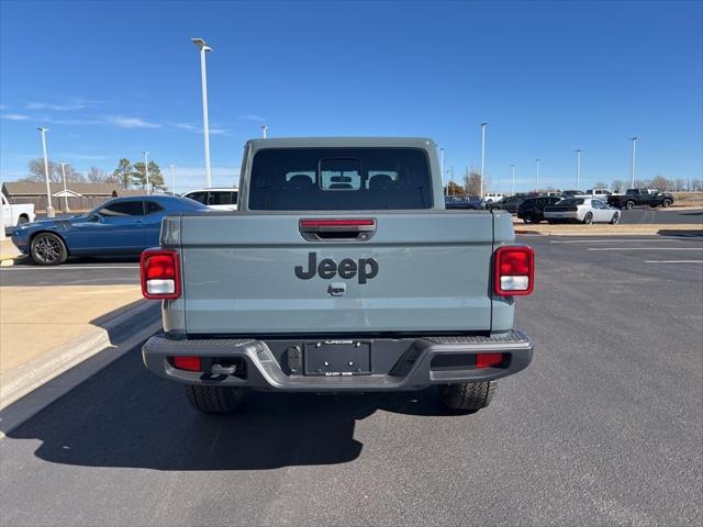 new 2025 Jeep Gladiator car, priced at $41,944