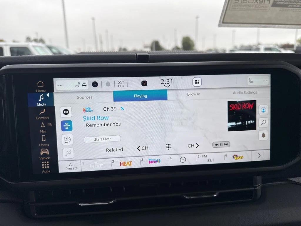 new 2025 Jeep Gladiator car, priced at $52,237