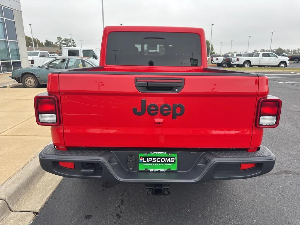 new 2025 Jeep Gladiator car, priced at $52,237