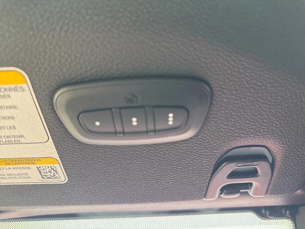 new 2025 Jeep Gladiator car, priced at $52,237