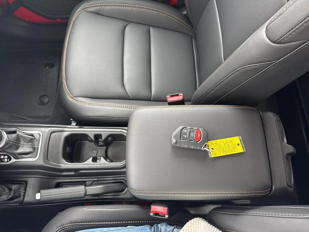 new 2025 Jeep Gladiator car, priced at $52,237