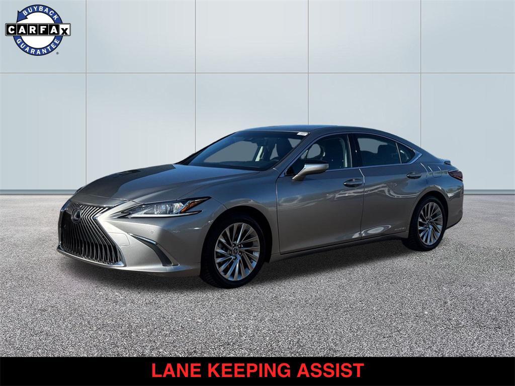 used 2019 Lexus ES 300h car, priced at $28,000