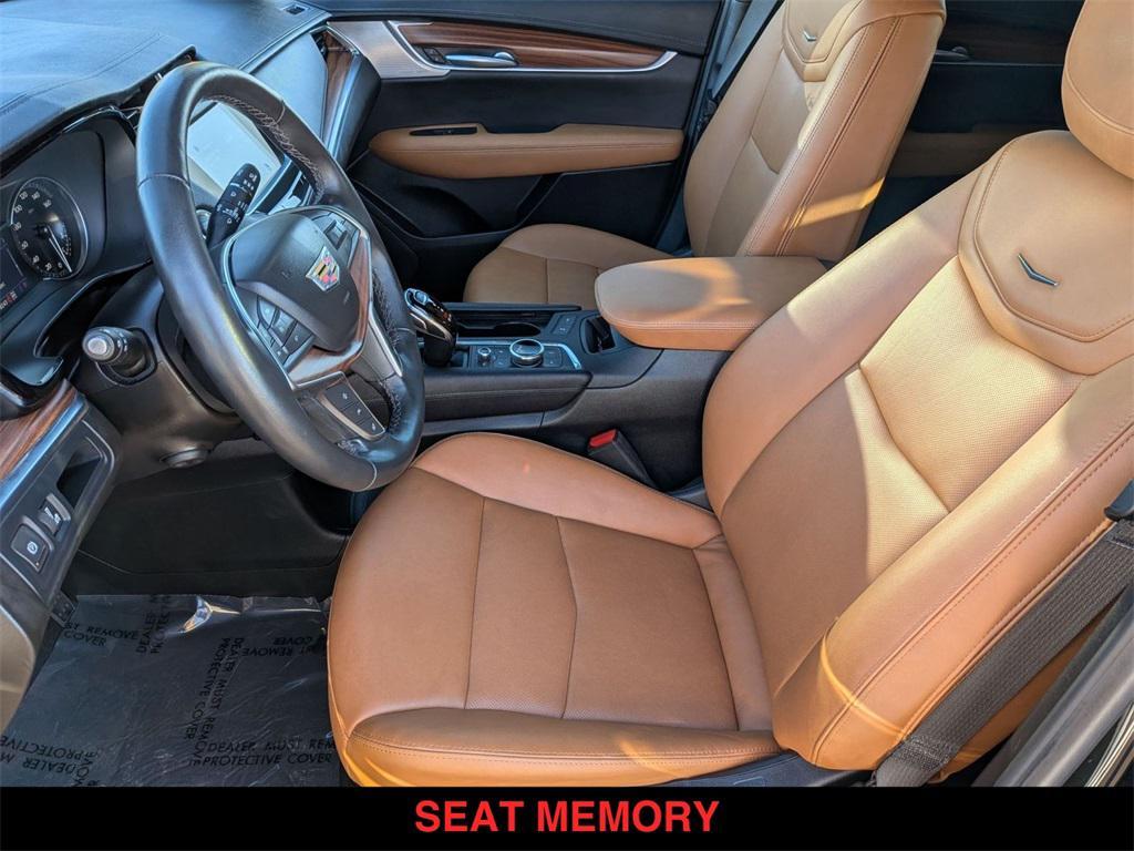 used 2023 Cadillac XT5 car, priced at $33,500