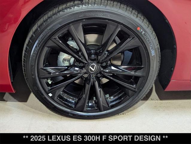 new 2025 Lexus ES 300h car, priced at $52,134