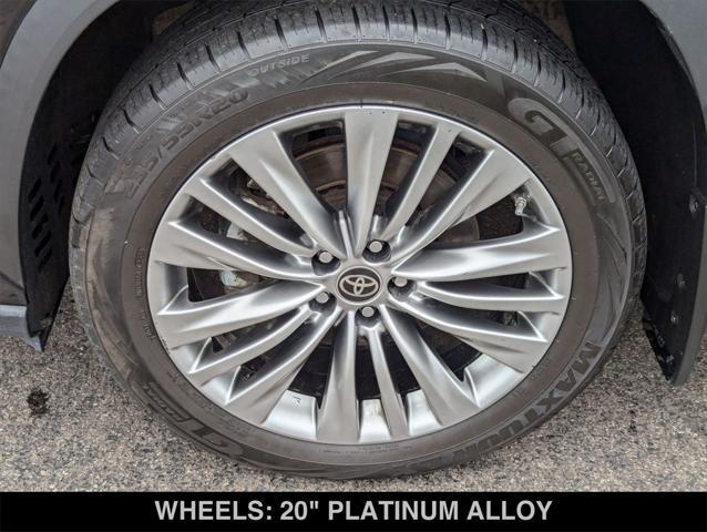 used 2021 Toyota Highlander Hybrid car, priced at $39,500