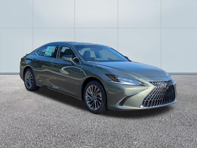 new 2025 Lexus ES 300h car, priced at $57,605