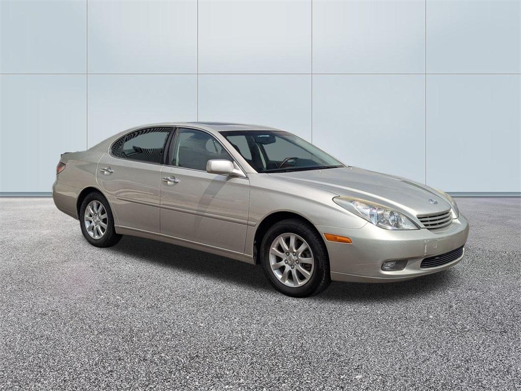 used 2002 Lexus ES 300 car, priced at $9,261