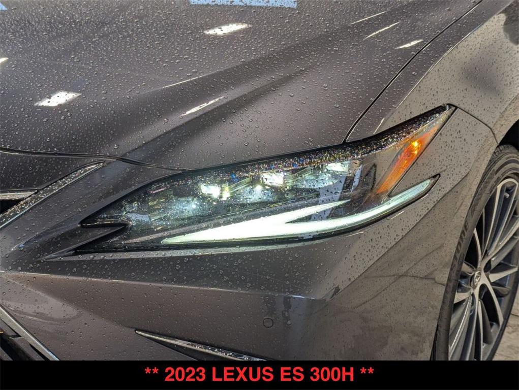 used 2023 Lexus ES 300h car, priced at $38,500