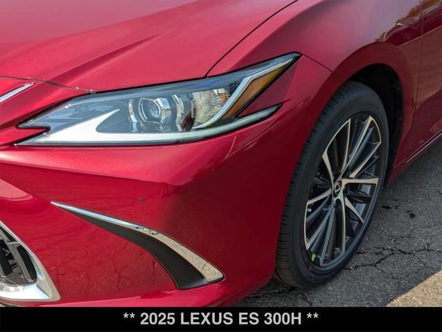 new 2025 Lexus ES 300h car, priced at $50,680