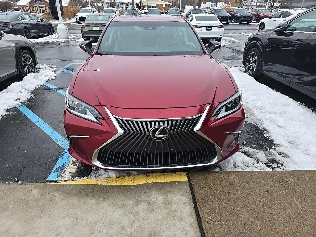 used 2019 Lexus ES 350 car, priced at $27,546