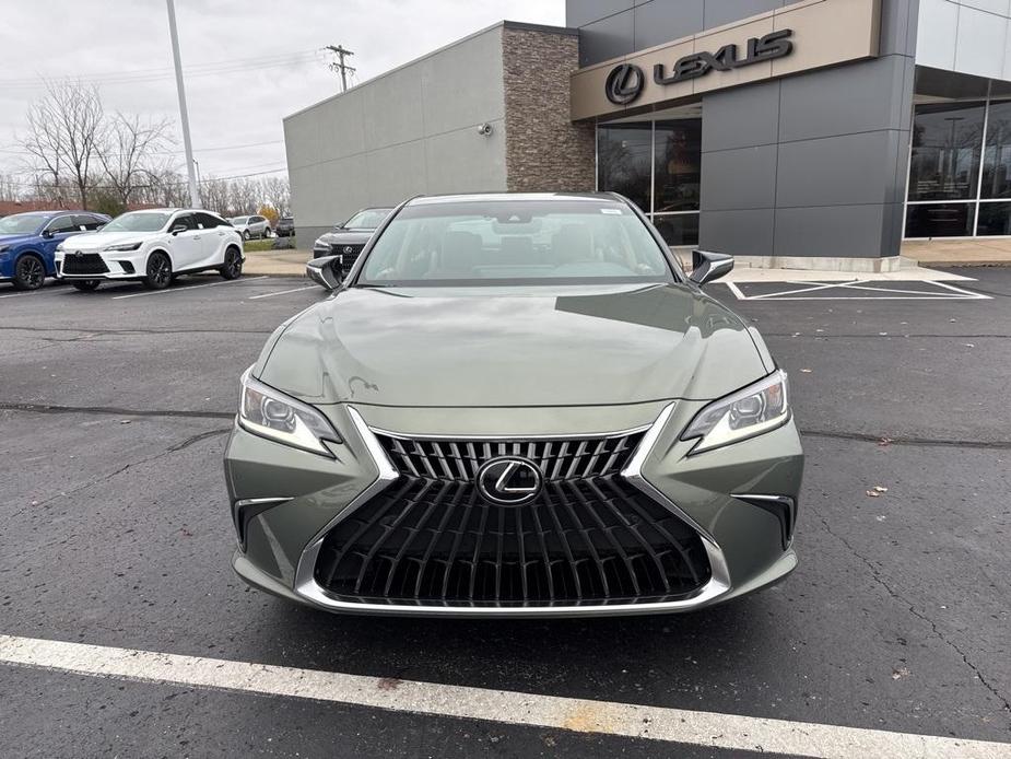 new 2025 Lexus ES 350 car, priced at $49,619