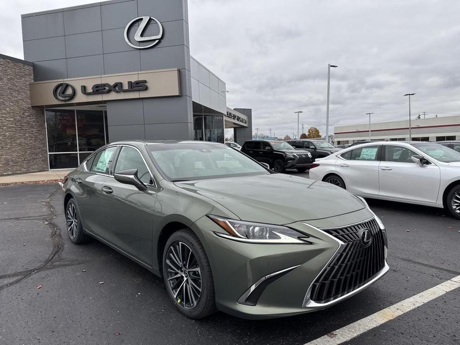 new 2025 Lexus ES 350 car, priced at $49,619