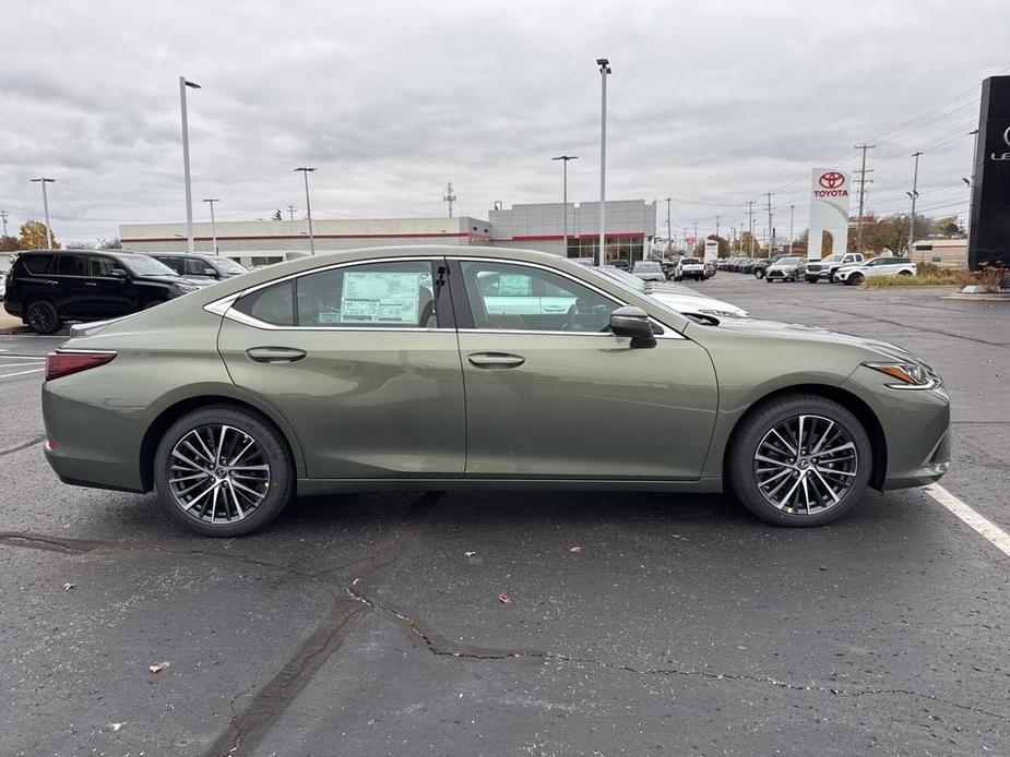 new 2025 Lexus ES 350 car, priced at $49,619