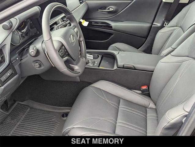 new 2025 Lexus ES 300h car, priced at $53,440